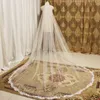 Lace Appliques Elegant Ivory Wedding Veil 3 meter Katedral Bröllop Veil med kam ett lager Lång slöja för brud tillbehör x0726