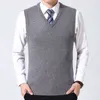 Модный бренд свитер мужчина пуловеры жилет стройные подходят ковры вязаные одежды без рукавов зимний корейский стиль повседневная одежда мужчины 210809