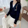 Kvinnors Knits Tees Casual Fashion H Brev Broderi Cashmere Cardigan Kvinnor Fall Tunn V Koran Koreansk Loose Pure Wool Coat