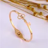 Oufei Edelstahl für Frau Blumenform Rosévergoldetes Armband für Frau Stilvolle Einfachheit Armband Großhandel Q0719