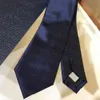 Mens Slips Business Silk Slips Luxurys Design Silks Slips High-End Män Tillbehör För Formell Occasions Slipsar Mode Bröllopsfest Neckwear