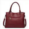 2021 새로운 럭셔리 대용량 여성용 가방 클래식 패션 원 숄더 핸드백 캐주얼 모든 일치 컬러 가방