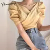 Yitimuceng Vintage Plaid Blouse Kvinnor Fälls Slim Skjortor Koreansk Fashion Short Puff Sleeve V-Neck Röda Gula Toppar Sommar 210601