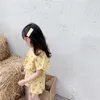 Koreanische Mädchen 2 stücke Sommer Ouftit Kleidung für Kinder Fröhliche Muster Ins Mode Baumwolle Leinen Set 210529