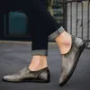 Zomerjurk comfortabele mode lente herfst casual boot schoenen slip op man mocassins ontwerp echte lederen heren loafers