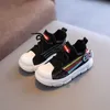 Baby Little Boy Buty Dzieci Berbeć Solidna Moda Dorywczo Niepoślizgowe Sneakers Oddychające Kicicy Młodych Dzieci Buty Dzieci G1025