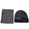 Nova Venda 2 PCS Cap de esqui e lenço frio de couro quente chapéu de inverno para mulheres homens de malha chapéu boné quente tampa de lã eslásticos Goeanies Y21111