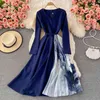 Взлетно-посадочная полоса мода синяя плиссированная вечеринка платье офис леди V шеи с длинным рукавом в линию MIDI платье с поясом 2021 осенние Vestidos Y1204