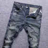 Włoski Styl Moda Mężczyźni Jeans Disted Retro Blue Elastyczne Slim Fit Ripped Haft Designer Vintage Denim Spodnie 0Nz5