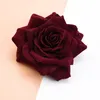 50 stks 10 cm rozen hoofd bruiloft decoratieve planten muur DIY kerst decoraties voor thuis bruid broche kunstbloemen goedkoop