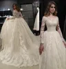 2021 새로운 빈티지 아랍어 공 가운 웨딩 드레스 어깨 레이스 아플리케 크리스탈 페르시 긴 소매 플러스 크기 공식 신부 가운