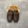 2021 moda mulheres homens couro meia chinelos slides clássico fivela de metal bordado estilista sapatos sandálias mocassins outono inverno quente lã chinelo caixa de deslizamento
