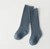 Bébé Chaussettes Filles Genou Haute Long Footsocks Doux Coton Stripe Chaussettes Nouveau-Né Garçons Solide Casual Bas 16 Couleurs