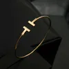 TOU TOSO Luxurio in acciaio inossidabile bracciaputtina aperta a forma di T a forma di T Gold Silver Rose di qualità in argento Braccialetti di gioielli Pulsera 5745009