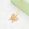 Hängsmycke Halsband 2021 Mode Butterfly Sweater Chain Korean Enkel Rhinestone Halsband Gyllene Smycken Tillbehör Partihandel