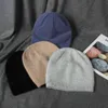 Visrover 10 Färg Unisex Höst Vinter Solid Kanin Cashmere Fauries Med Pompom Man Kvinna Varm Ull Skullies 211119