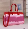 Gratis shopping! Ny Hot 33 Storlek Fashion Color Boston Bag Tie Dye Handle Väska med Borde` Rem Boston Väskor till salu