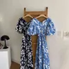 Niebieska drukowana sukienka kobieta lato szczupły talii elegancki vintage maxi vestido odzież chic kwadratowy kołnierz pani 210603