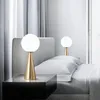 Lampada da tavolo nordica semplice con sfera di vetro, moderna camera da letto in ferro battuto, comodino, lampada da lettura a led, soggiorno, studio, lampade da scrivania