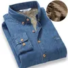 Camicia di jeans invernali di alta qualità di marca di moda da uomo calda foderata in pile di velluto denim s 4XL maschio che tocca il fondo 210626