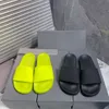 H kvinna sommar sandaler strand slip tofflor krokodil hud läder flip flops