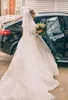Plus Storlek Beading Lace 2022 Bröllopsklänningar Brudklänningar Jewel Neck Långärmad Crystal En linje Boho Country Robes de Mariée