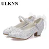 Ulknn Girls кожаные туфли для детей горный хрусталь низкий каблук принцесса обувь девушки сандалии осень весенняя резина для детей 210306
