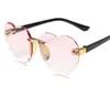 Occhiali da sole montati a forma di cuore Girls Bambini Bambini Frameless Glasses Tinted Lolita Eyewear Gradient Colors of Taft Lense UV Protect