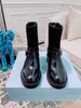 Fashion Winter Top Boots Martin Desert T￪te ronde ￩paisse ￩paisse du fond r￩sistant ￠ l'usure et anti-skid Outdoor Mountaine de neige Chaussures f￩minines 35-41