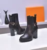 2023 Damen Designer Stiefel Desert Boot Flamingos Love Arrow 100% Echtleder Medal Grob Rutschfeste Winterschuhe Größe EU35-41