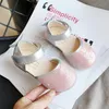 2021 Przypadkowe buty dziecięce Dziewczyny Sweet Fashion Bow Princess Baby Soft-Soled Boddler Cekinowy 21-30 x0703