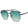 2021 패션 럭셔리 선글라스 남성 여성 브랜드 디자인 태양 안경 성격 거리 UV400 렌즈 상자 케이스가있는 고품질