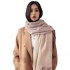 YUCAT 2021 Wholale Nieuwe Warm Dikke Kwastje Pashmina Scarv Sjaals Custom Winter Long Cashmere Sjaal voor vrouwen