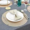 Mats Pads 1Pcs Modern Wind Hollow Stamping Tovaglietta Materiale PVC Isolamento termico Impermeabile Durevole Cucina Party Round Table Mat