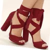 Handgjorda Kvinnor Chunky Heels Sandaler Crisscross Remsor Red Kid Suede Party Prom Summer Shoes Daily Wear US5-15 Fashion Shoes D471