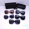 Gafas de sol de diseñador, gafas de playa, gafas de sol anti ultravioleta de estilo clásico para mujer, se pueden seleccionar en 5 colores