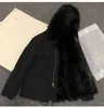 Parka tissée somptueuse avec bordure en fourrure de raton laveur, mini-veste en toile noire doublée de fausse fourrure douce de marque MMI