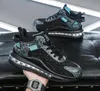 2022 Hot Fashion Designer Skor Triple s Sneakers Dress de Luxe Flera färger Mäns löparskor