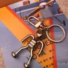 2020 Nieuwste sleutelhanger sleutelhanger sleutel merken sleutelhangers porte clef cadeau mannen vrouwen souvenirs auto tas sleutelhangers met doos adi-19a