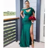 2023 Modest Emerald Green Side Split Long Bridesmaid Dresses Sexy Wedding Party Gowns Difference Neckline Cheap Bridesmaid Dress C281E