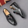 Bonito Luxo Homens Business Prom Shoes Bottom Mobinas Mocassins Confortável Casamento Ponto Pessoa Toe Homens Flats Locais Calçado