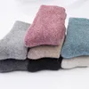 Hiver chaud épaissir laine chaussettes haute qualité thermique neige femmes chaussettes Super épais respirant couleur unie cachemire équipage chaussette