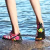 여름 맨발의 신발 여자 남성 물 커플 수영 양말 미끄럼 방지 아쿠아 유니섹스 비치 슬리퍼 35-46 x0728