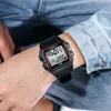 Montres résistantes aux chocs de Digital structure dure de cadran de rectangle de résistant à l'eau de 30 mètres