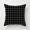 Подушка/декоративный диван диван простые стиль черно -белая наволочка современная геометрическая печать декоративная полосатая подушка