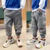 Брюки для детей Boys Boys Spring Осень Джинсовая пэчворк Jogger Корейский подросток Джинсы Свободные спортивные спортивные штаны 4 8 12Y 210622