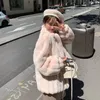 Kvinnors Fur Faux Höst och Vinter 2021 Imitation Middle Long Plush Clothes Loose Lamb Coat Stand Collar