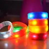Musik Aktiverad ljudkontroll LED Blinkande armband Ljus upp Bangle Wristband Club Party Bar Cheer Luminous Hand Ring Glow Stick FY3389
