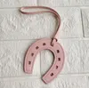 أزياء Pu Leather Horse Hoof Horseshoe Keychain Hand -Bebag Bear Chains Keyring Holder Charm Bass Excalies for Women J0306245O