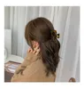 2021毛爪広い幾何学的な中空の正方形の台車のヘアアクセサリー